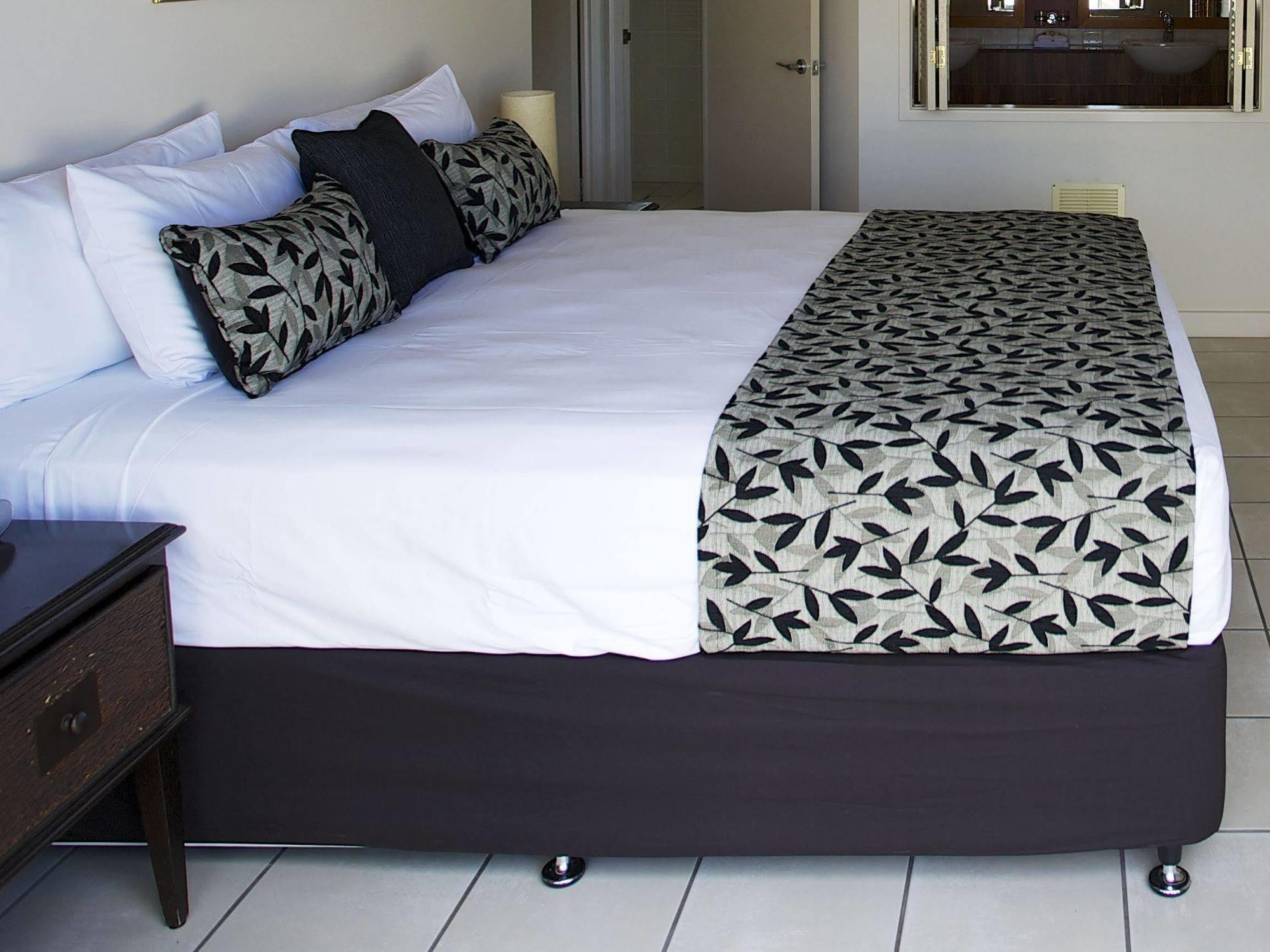 Portside Whitsunday Luxury Holiday Apartments Airlie Beach Exterior photo