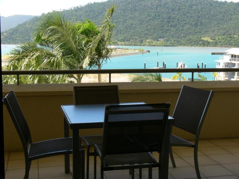 Portside Whitsunday Luxury Holiday Apartments Airlie Beach Exterior photo