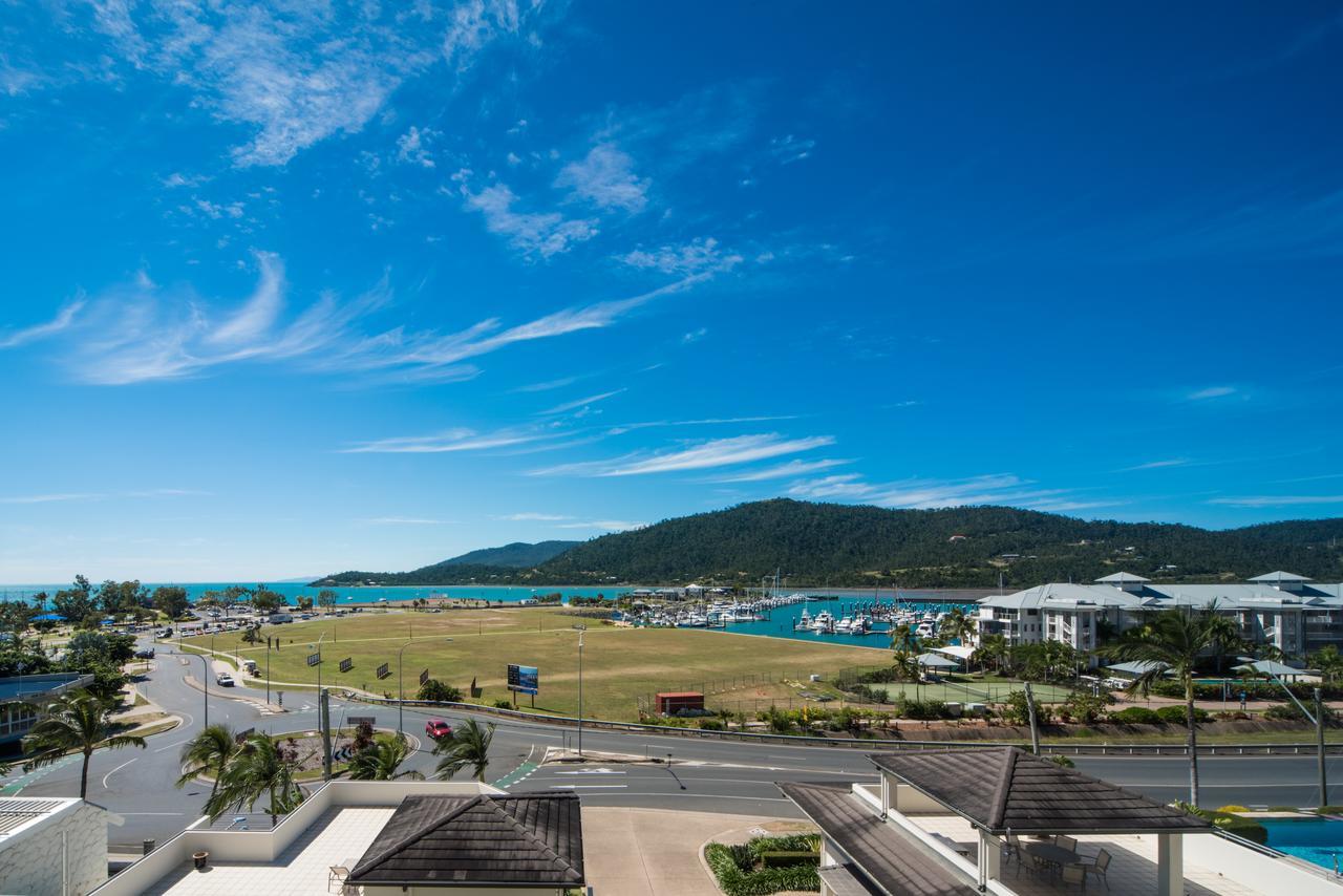 Portside Whitsunday Luxury Holiday Apartments Airlie Beach Exterior photo