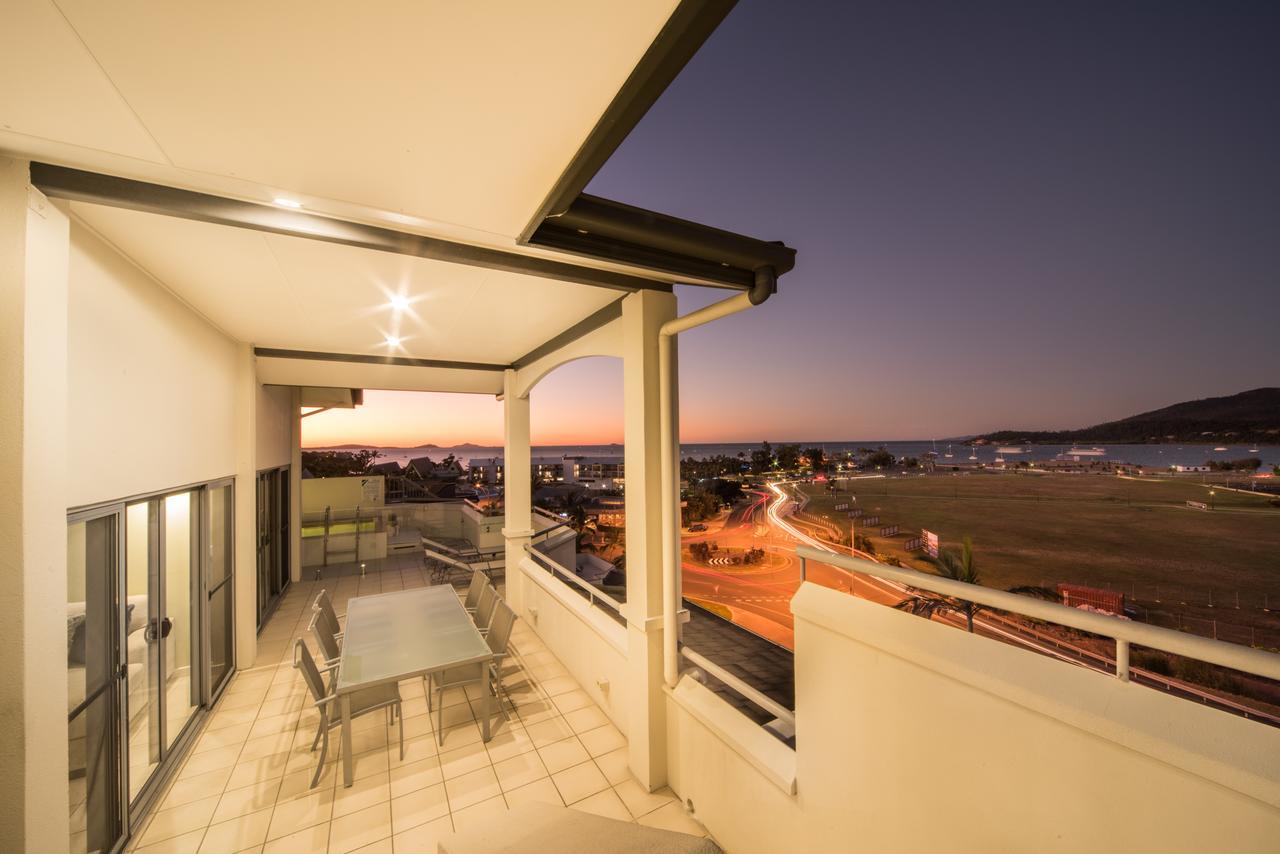 Portside Whitsunday Luxury Holiday Apartments Airlie Beach Exterior photo