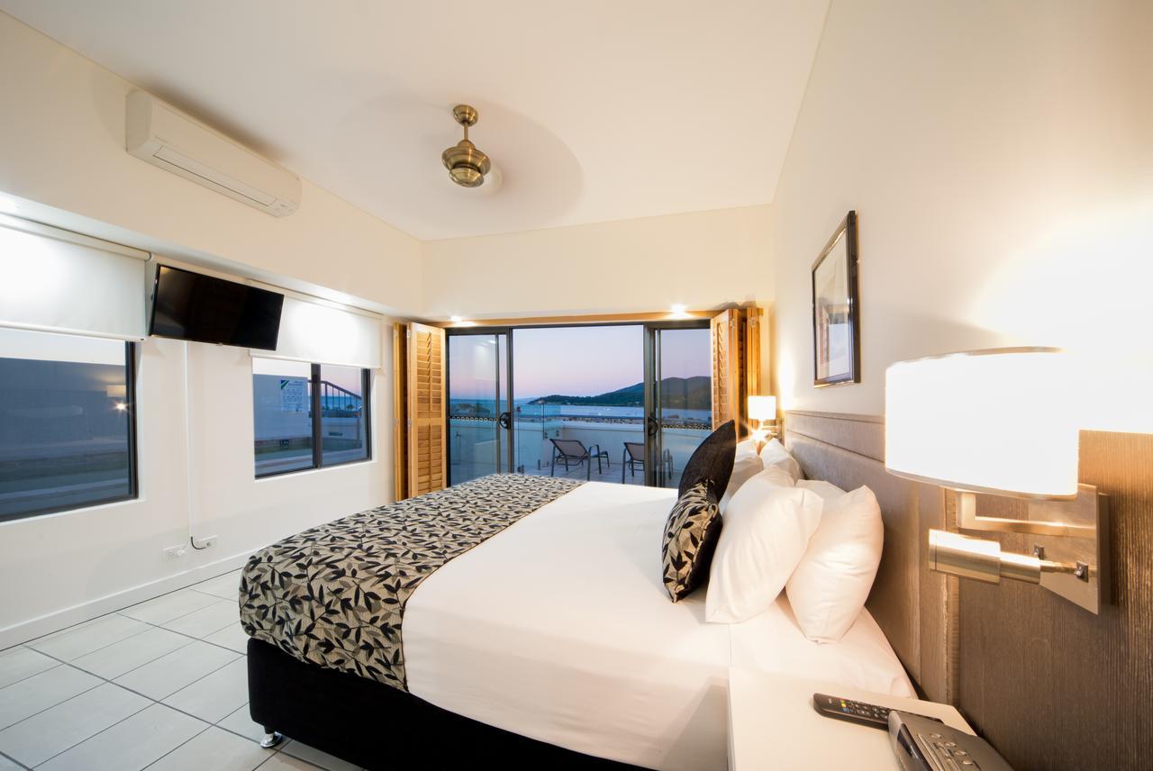 Portside Whitsunday Luxury Holiday Apartments Airlie Beach Exterior photo