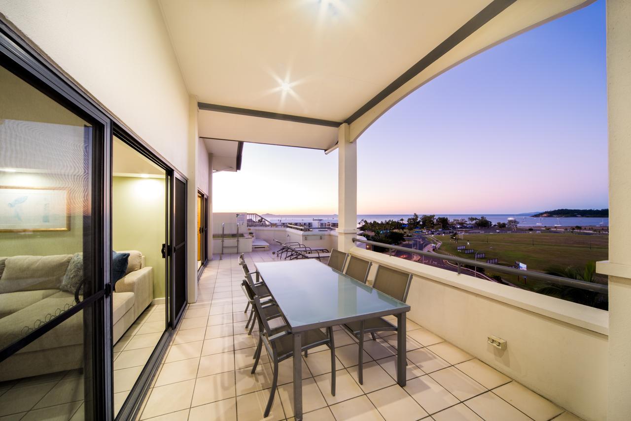 Portside Whitsunday Luxury Holiday Apartments Airlie Beach Exterior photo
