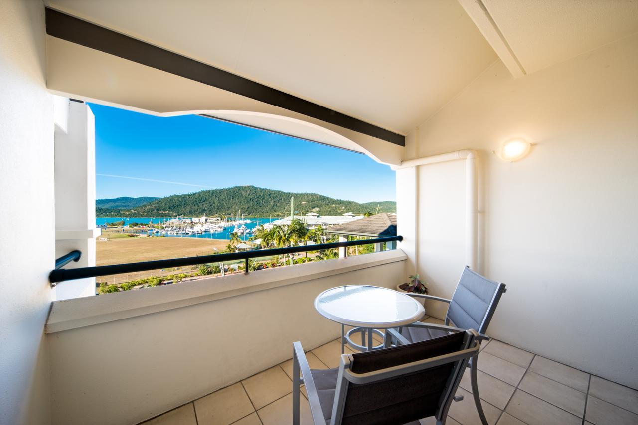 Portside Whitsunday Luxury Holiday Apartments Airlie Beach Exterior photo
