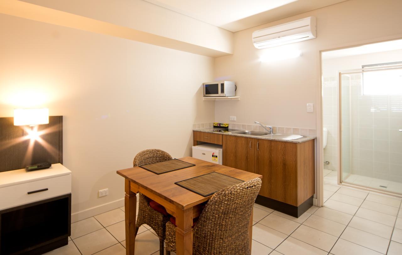 Portside Whitsunday Luxury Holiday Apartments Airlie Beach Exterior photo